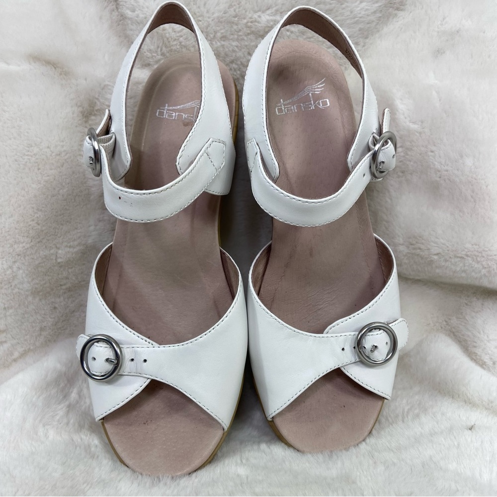 Dansko White June Leather Sandal size 39/8.5/9. - Picture 3 of 15
